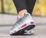 LOOK Hyper Violet Air Max 95 On Feet