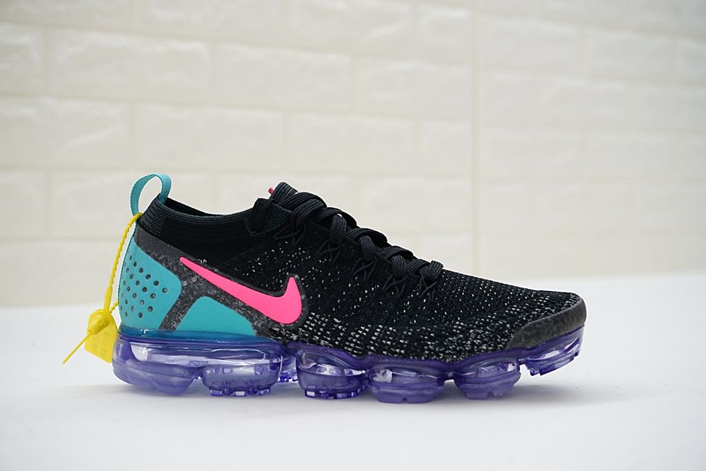 vapormax 2 hot punch