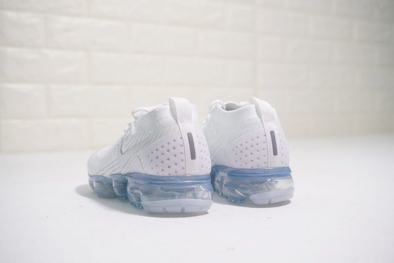 nike air vapormax 2.0 triple white