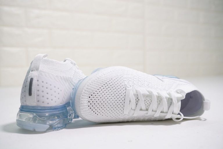 nike vapormax 2.0 triple white
