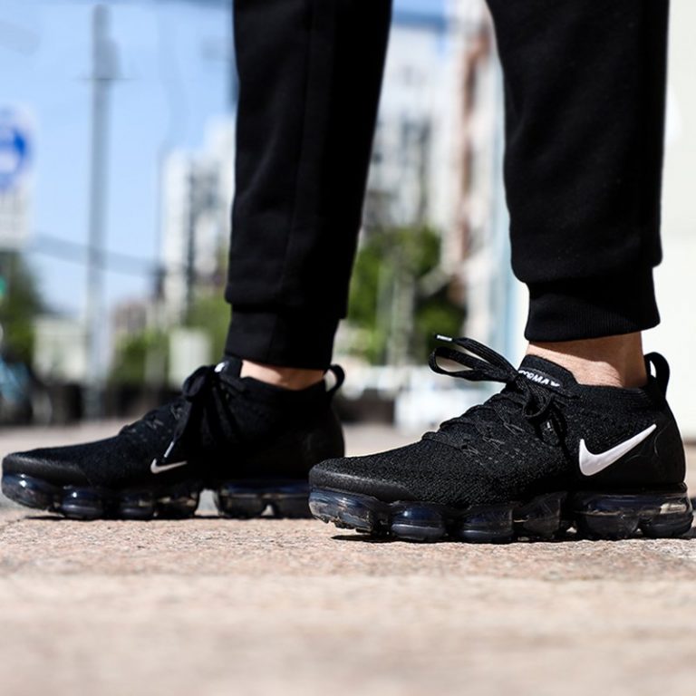 Nike Air VaporMax Flyknit 2.0 Black and White Running Shoes