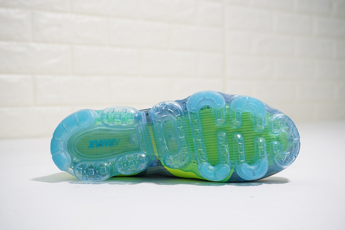 nike vapormax grey and green