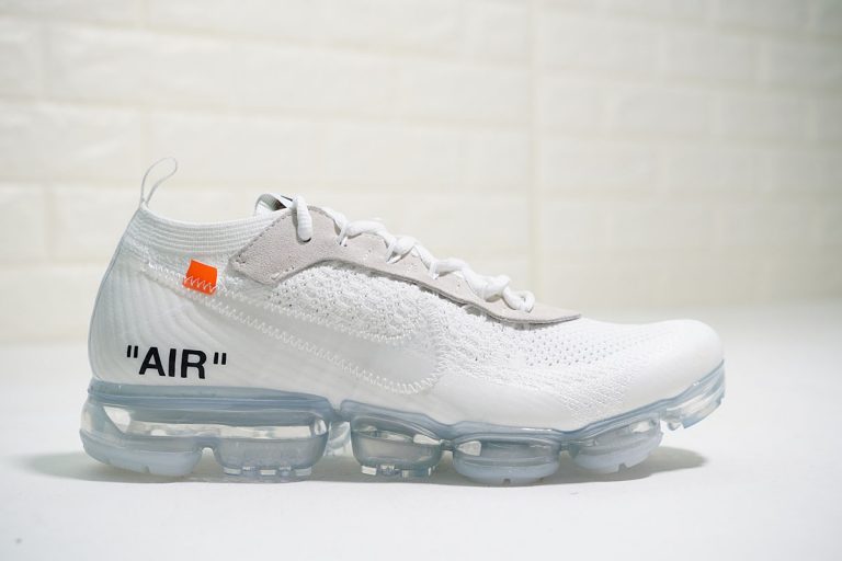 vapor max white blue