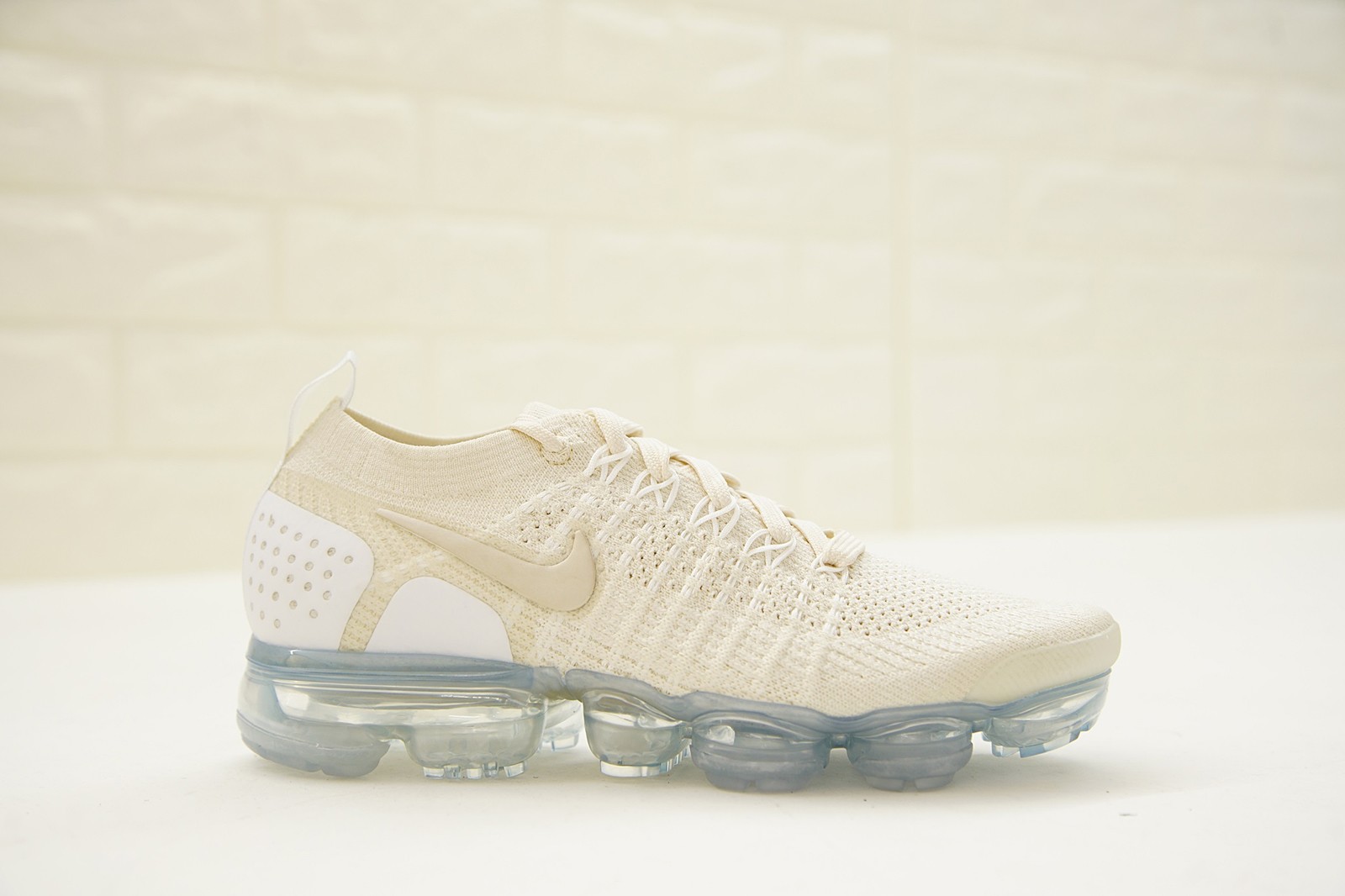 nike air vapormax flyknit 2 cream