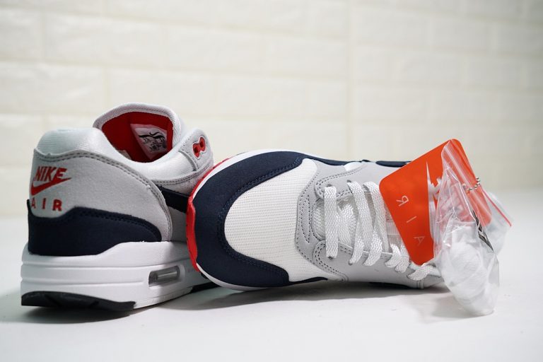 nike air max sc white obsidian