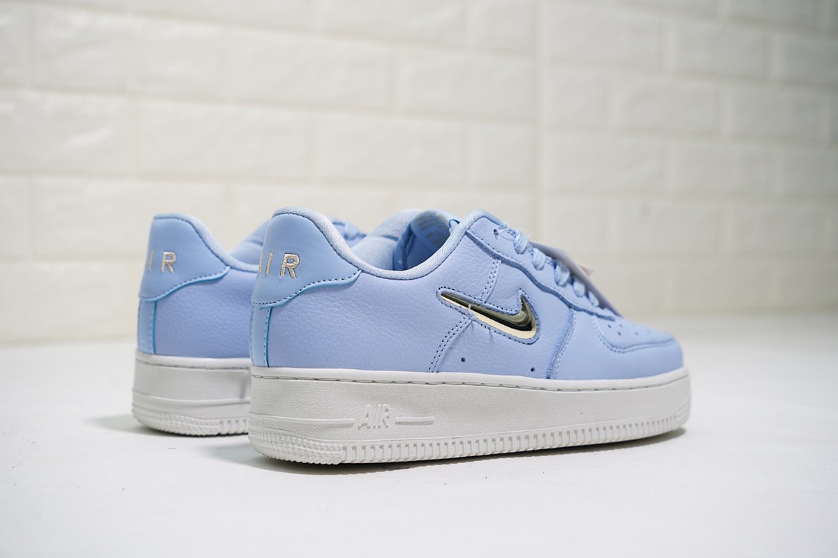 Jewel-Swoosh Nike Air Force 1 LX Low Royal Tint