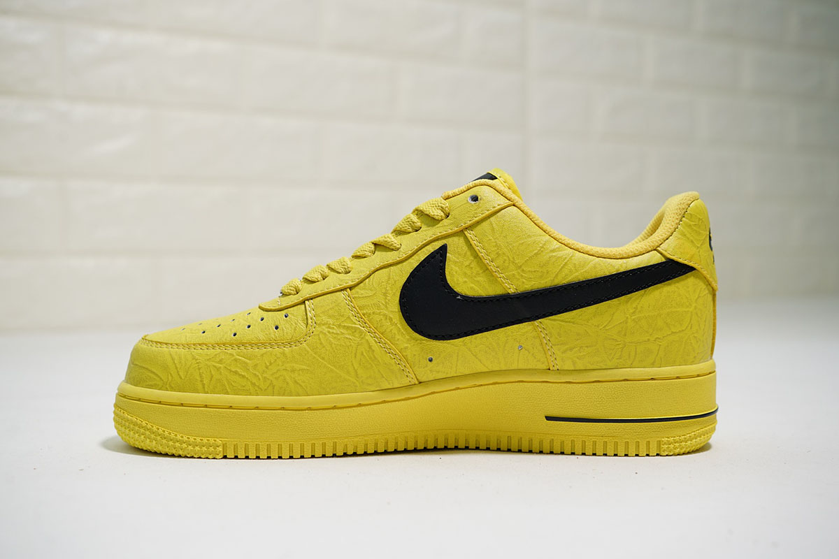yellow and black air force 1