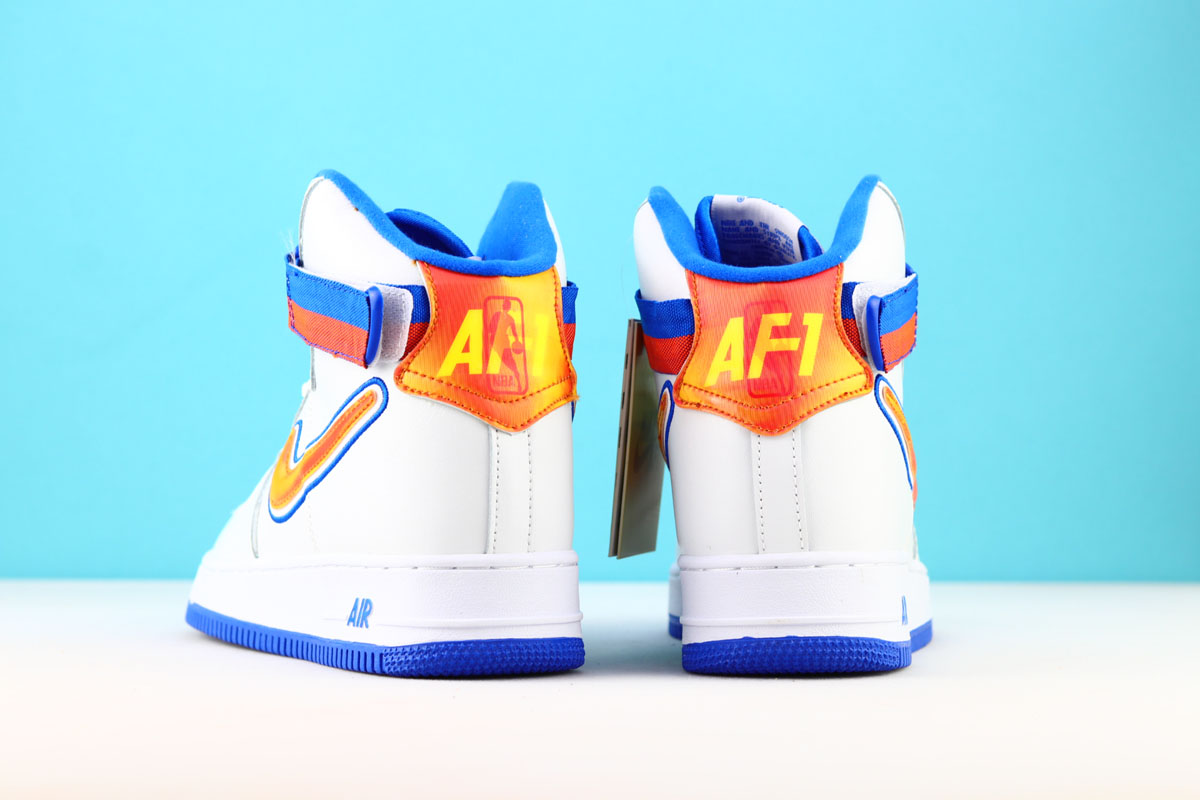 Knicks tape color changing Air Force ones