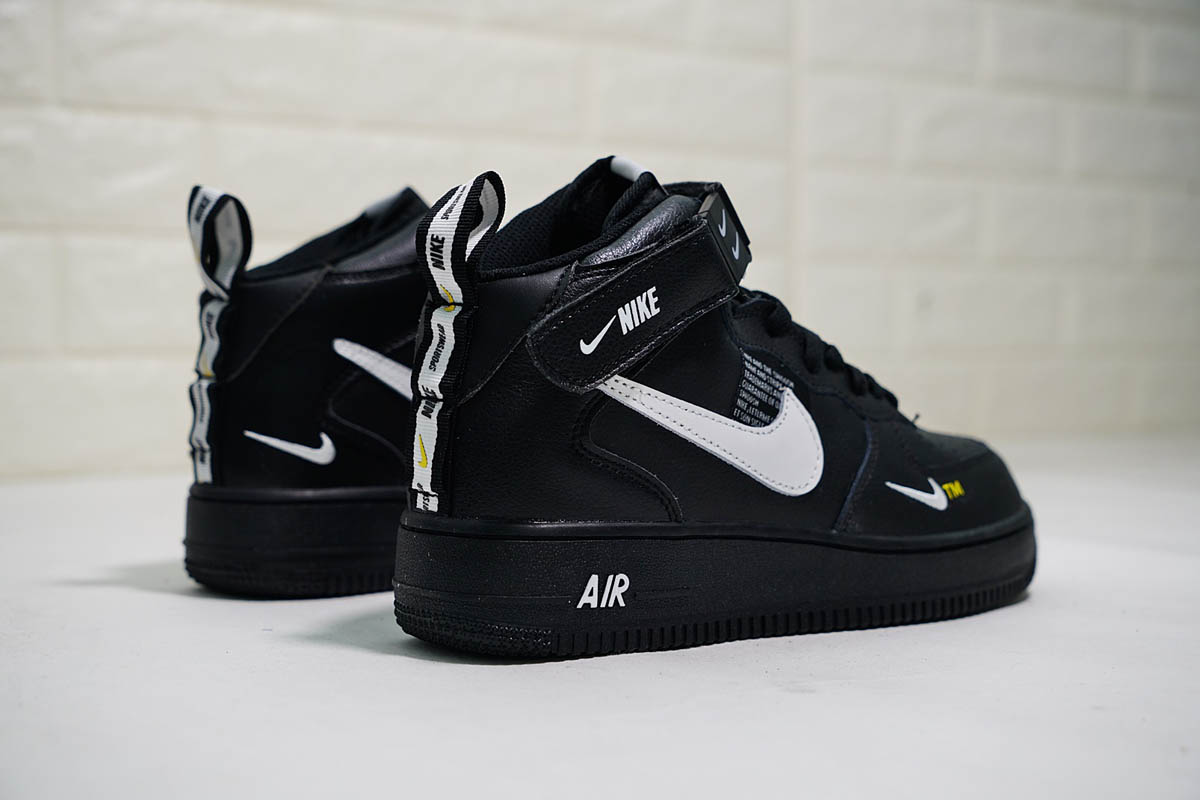 Nike Air Force 1 LV8 Utility Pack