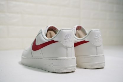 Nike Air Force 1 Low White University Red heel