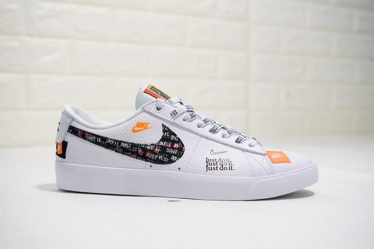 dunk low disrupt summit white ghost