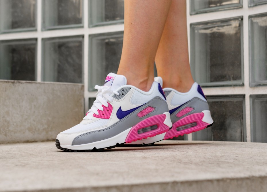 WMNS Nike Air Max 90 Laser Pink on feet