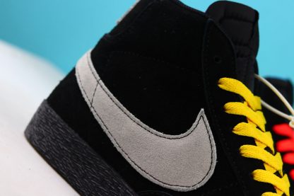 Nike Blazer Mid NY vs LA White Black grey