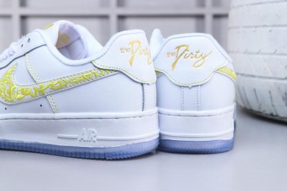 Nike Air Force 1 The Dirty heel