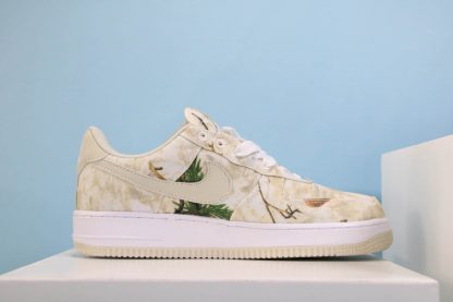 Nike Air Force 1 07 L.V.8 3 White Light Bone