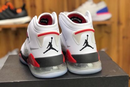 Jordan Mars 270 Fire Red heel