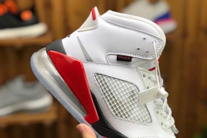 Jordan Mars 270 Fire Red lateral panel