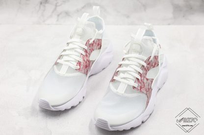 Nike Air Huarache 4 Run Suede Grey Pink-White front look