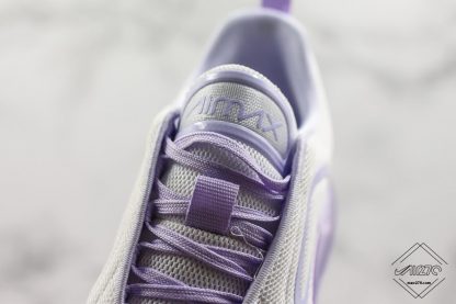 Wmns Air Max 720 Pure Platinum Oxygen Purple tongue