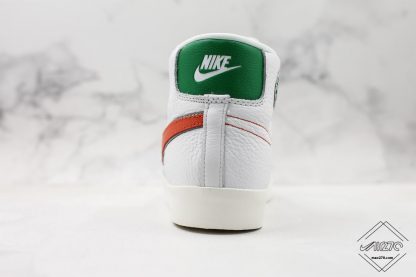 Blazer Mid Stranger Things Hawkins High School heel