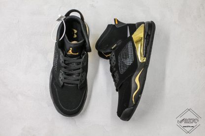 Jordan Mars 270 DMP Black Metallic Gold sneaker