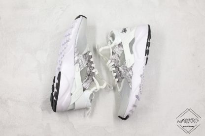 Nike Air Huarache Ultra Suede White Silver sneaker