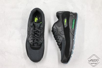 Nike Air Max 90 Black Volt inner look