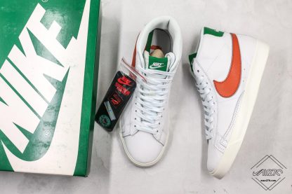 Nike Blazer Mid Stranger Things Hawkins High School green