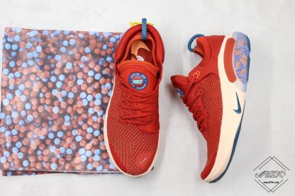 Nike Joyride Run Flyknit Cinnabar Red Blue tongue