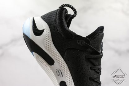 Nike Joyride Run Flyknit Oreo Black White outsole