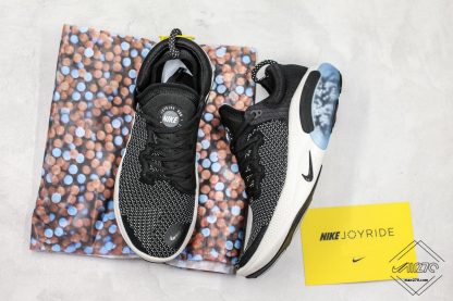 Nike Joyride Run Flyknit Oreo Black White sneaker