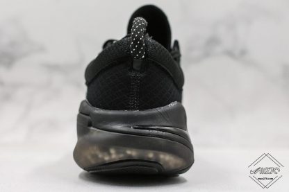 Nike Joyride Run Flyknit Triple Black heels