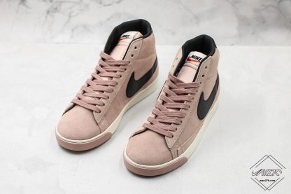 Womenss Nike Blazer Mid Vintage Suede sneaker pink