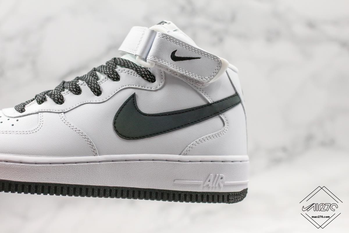 Air Force 1 07 V8 NIKE White-Chameleon Swoosh