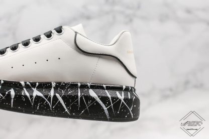 Alexander Mcqueen Sneaker White Black close look