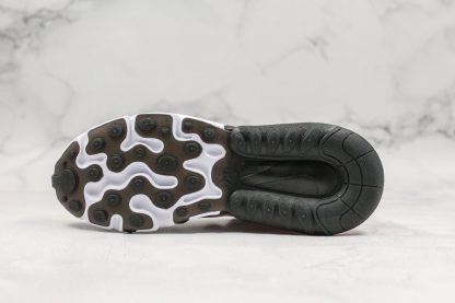Nike Air Max 270 React Bleached Coral sole