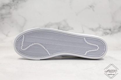 Nike Blazer Low LE White Silver sole