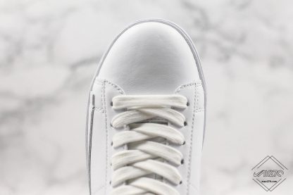 Nike Blazer Low LE White Silver toe