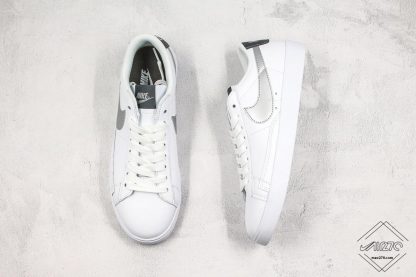 Nike Blazer Low LE White Silver tongue