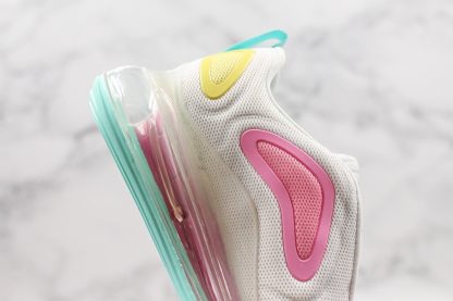 Womens Nike Air Max 720 Psychic Powder