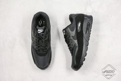 Nike Air Max 90 Essential Black tongue