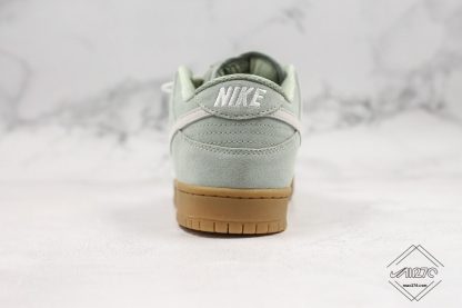 Nike SB Dunk Low Horizon Green Gum heel