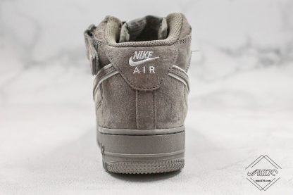 AF-1 High 07 L.V.8 Suede Atmosphere Grey heel