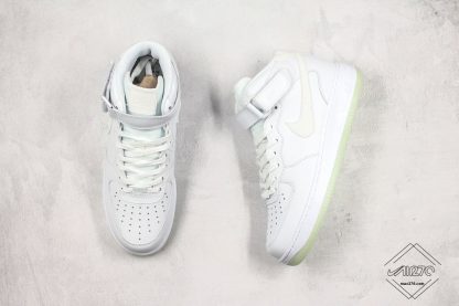 Air Force 1 07 Essential 3M Mid White Glow in the dark Bottom