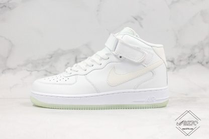 Air Force 1 07 Essential 3M White Glow in the dark Bottom