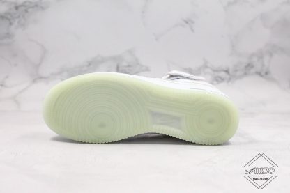 Air Force 1 07 Essential Glow in the dark Bottom