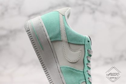 Nike Air Force 1 07 Low Iceland Green Rare grey swoosh