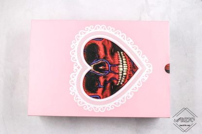 Dunk Low SB x StrangeLove Valentines Day pink swoosh box
