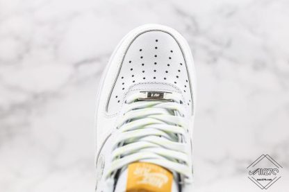 Nike Air Force 1 Low Daisy upper