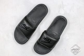 nike benassi all black